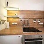 Blue - Zentral Und Gut Angebunden Apartman