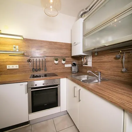 Blue - Zentral Und Gut Angebunden * Düsseldorf